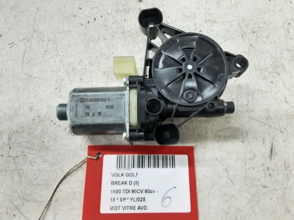 MOTOR RAAMMECHANIEK RECHTS VOOR Golf VII Variant (AUVV), Gebruikt, Volkswagen, Mevr. I. Hauben, Rue de l'Espoir 34 34
4030  GRIVEGNÉE, BE