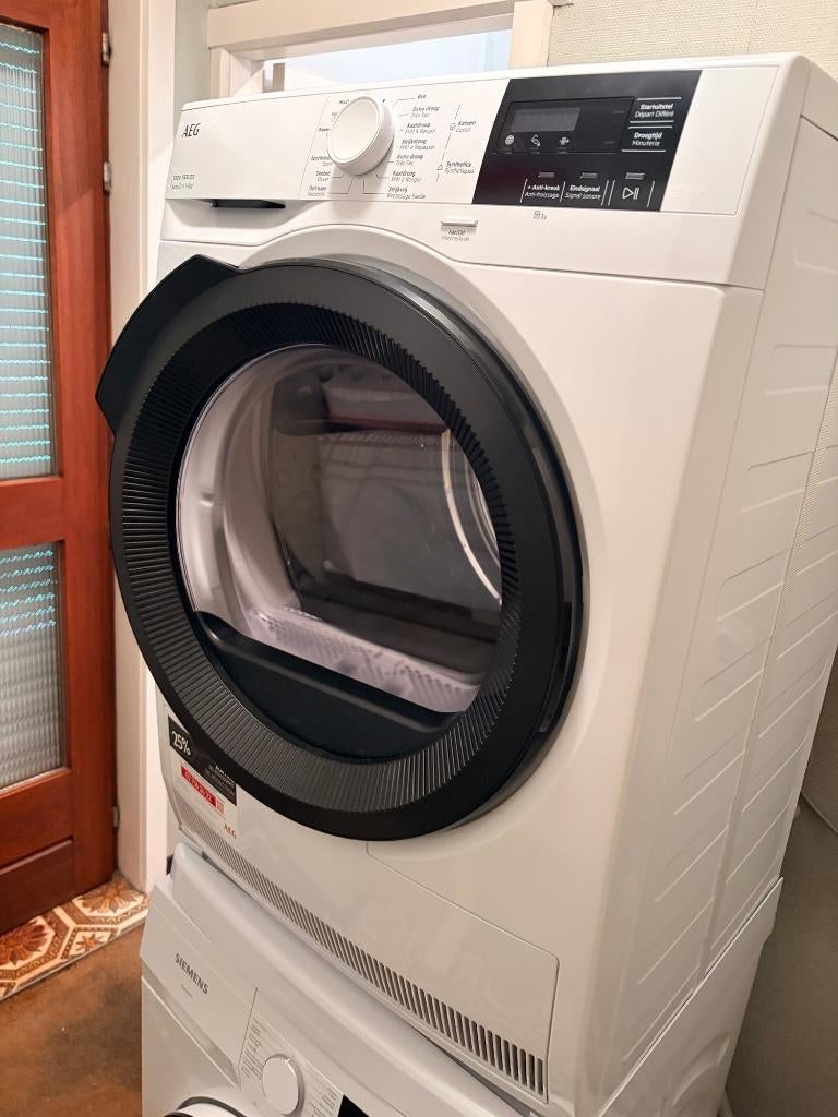 :sèche- linge AEG JAMAIS SERVI, Neuf, 6 à 8 kg, Classe énergétique A ou plus économe, Chargeur frontal