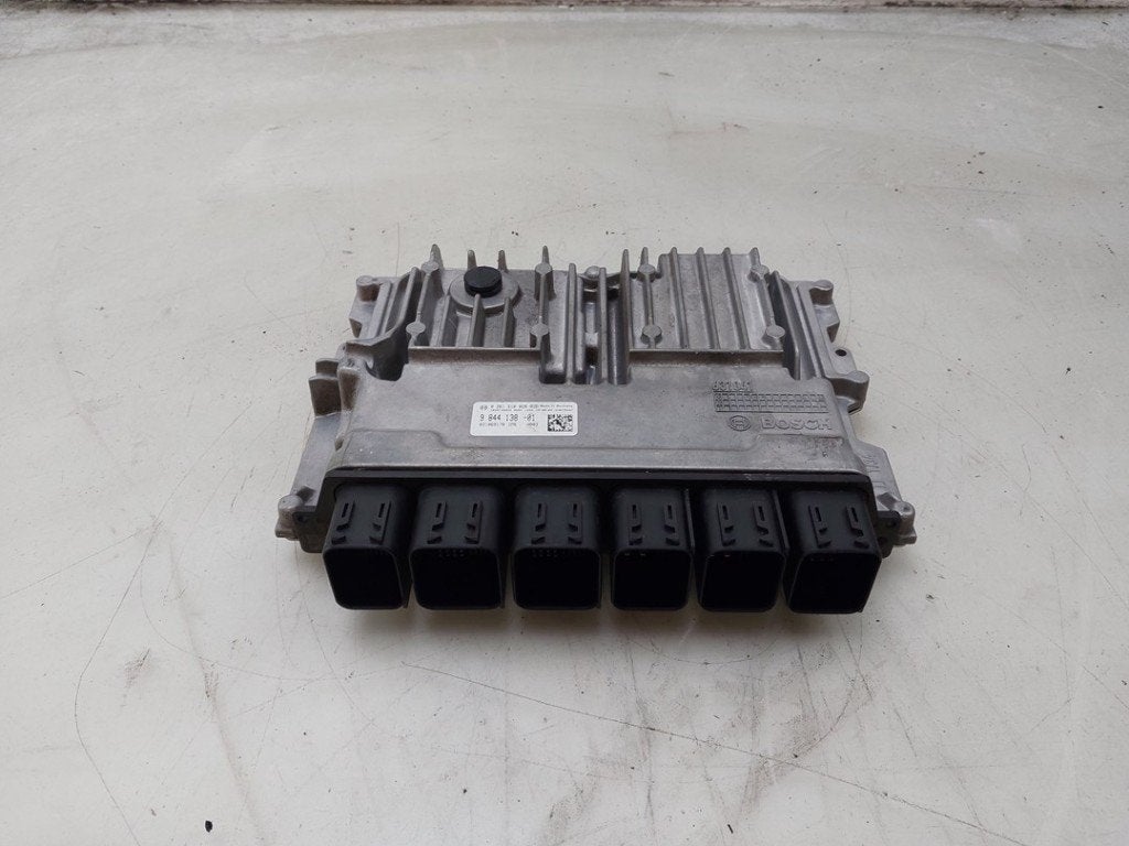 COMPUTER MOTOR BMW 3 serie Touring (G21) (01-2019/07-2020), Robert Bosch AG, Gebruikt, BMW, Robert-Bosch-Allee 1
74232  Abstatt, DE