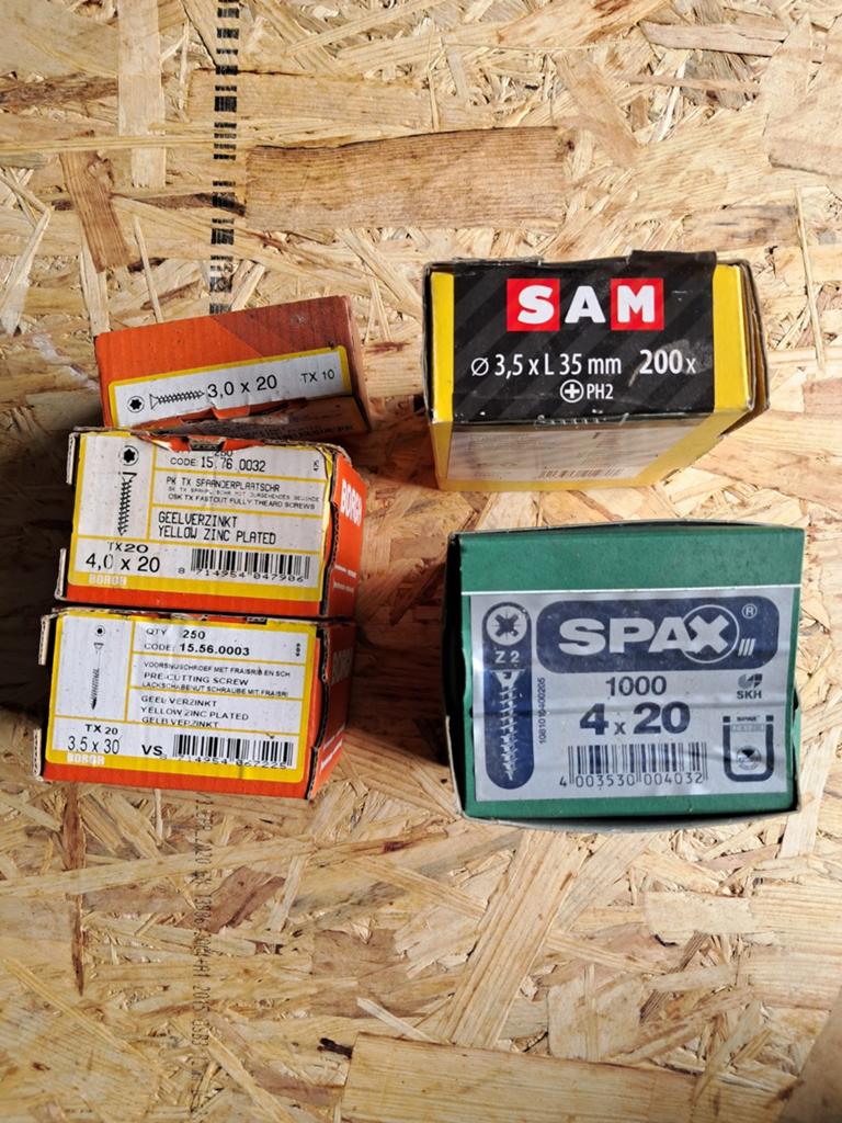 5 dozen diverse schroeven, Ophalen, Nieuw, Minder dan 50 mm, Schroeven