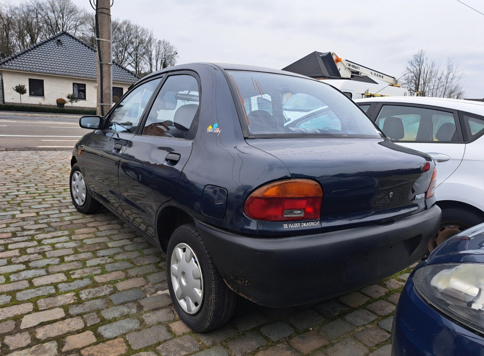 Mazda 121 (bolleke) '95 - 106 000 km - bleu foncé, Autos, Achat, Boîte manuelle, 1300 cm³, Particulier