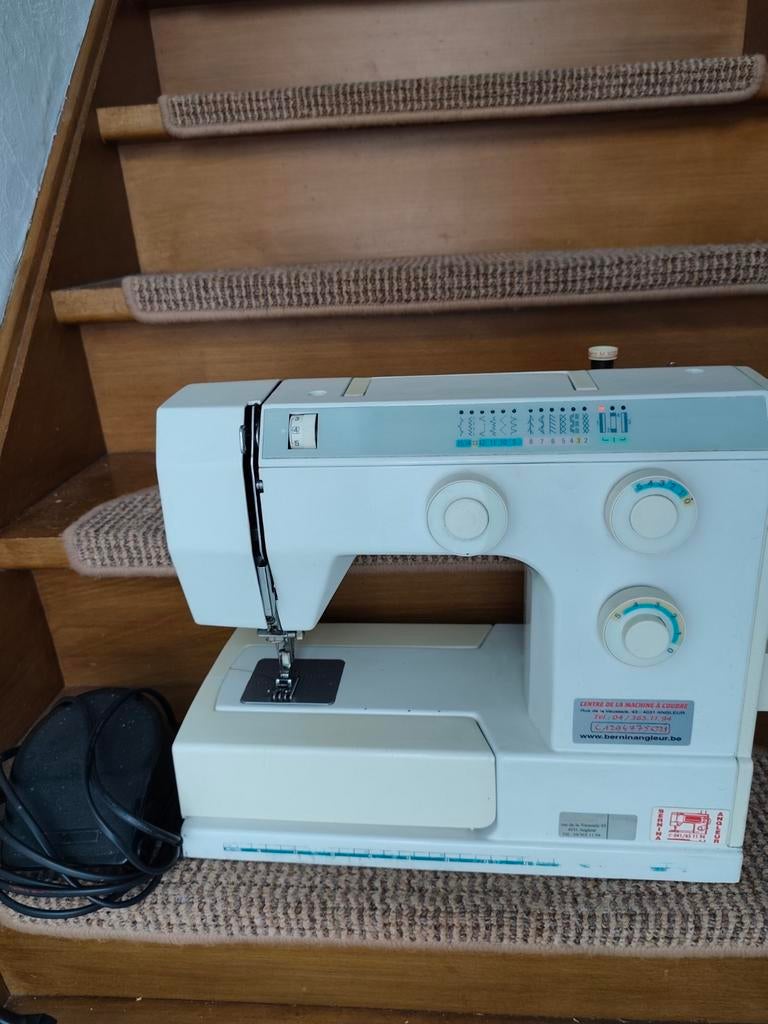 Naaimachine Bernette 740E, Hobby en Vrije tijd, Naaimachines en Toebehoren, Naaimachine, Ophalen