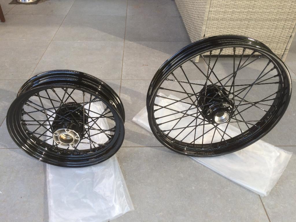 Harley velgen voor Twincam, 19mm of 25mm wielas, zwart, Ophalen, Gebruikt