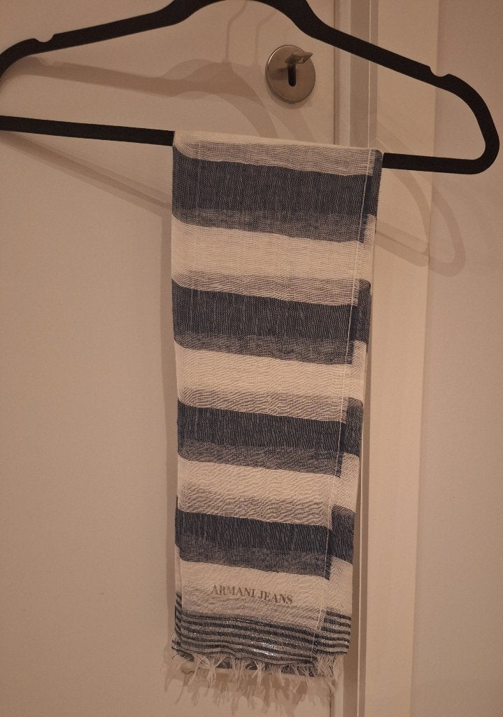 Zomersjaaltje Armani Jeans, Kleding | Heren, Mutsen, Sjaals en Handschoenen, Ophalen of Verzenden, Gedragen, Armani Jeans, Sjaal