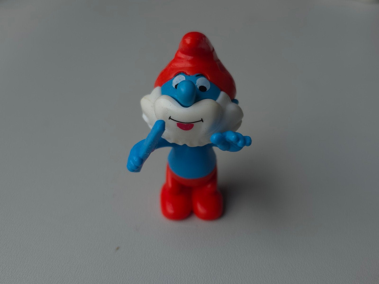 Figurine Grand Schtroumpf Kinder, Verzamelen, Smurfen, Verzenden, Gebruikt, Grote Smurf, Poppetje, Figuurtje of Knuffel
