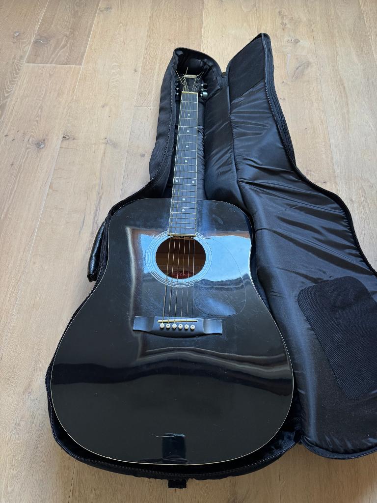 Akoestische gitaar - Stagg SW203BK - met draagtas, Enlèvement, Utilisé, Guitare Western ou Guitare Folk, Avec valise