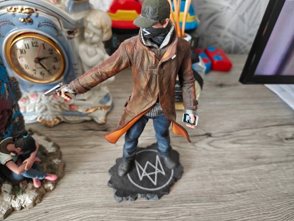 Watch dogs figuur 24cm in goede staat, Enlèvement, Comme neuf, Humain