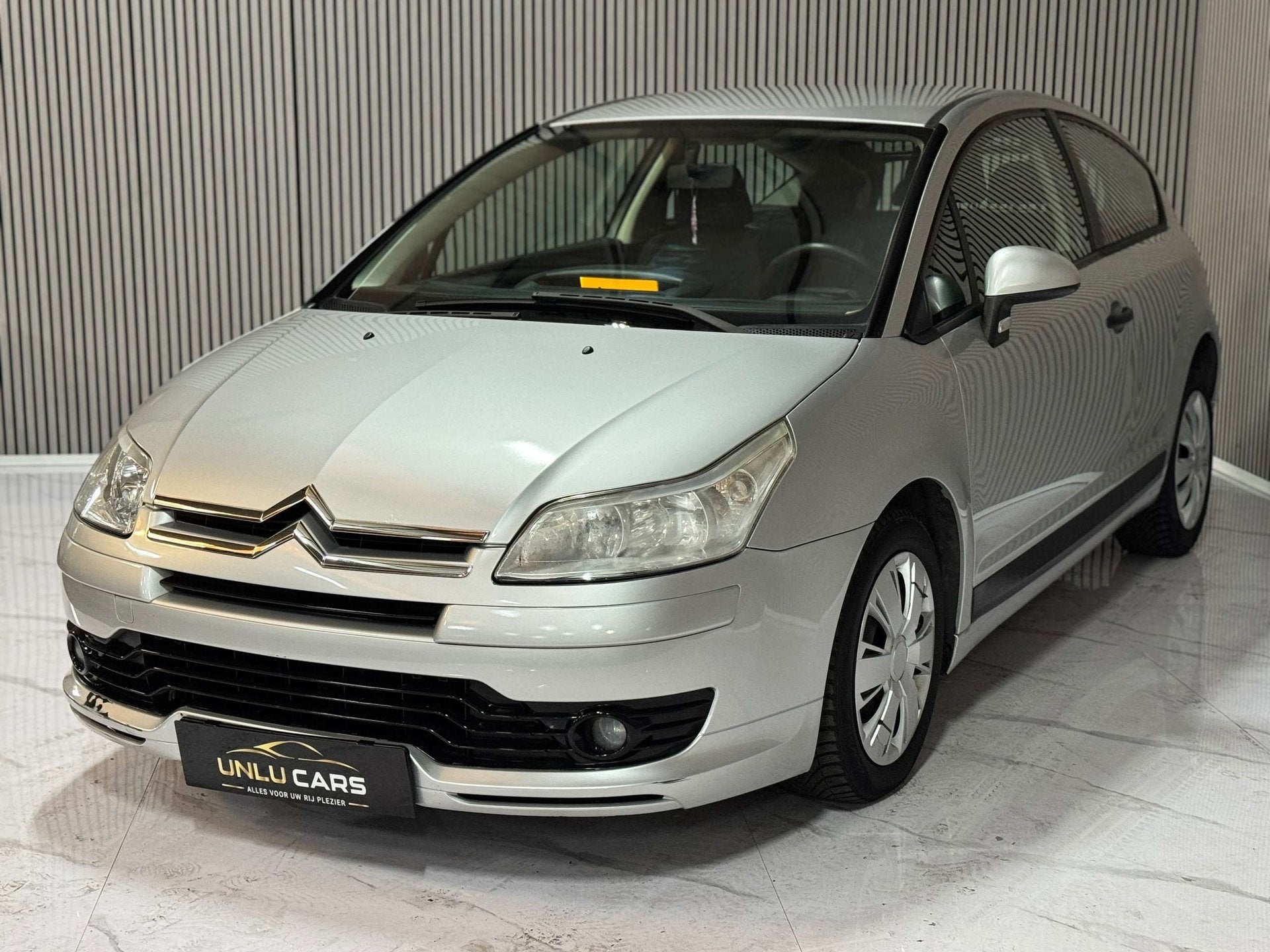 Citroen C4 C4 1.4i 16v VTR, Stof, Zwart, 4 cilinders, 65 kW