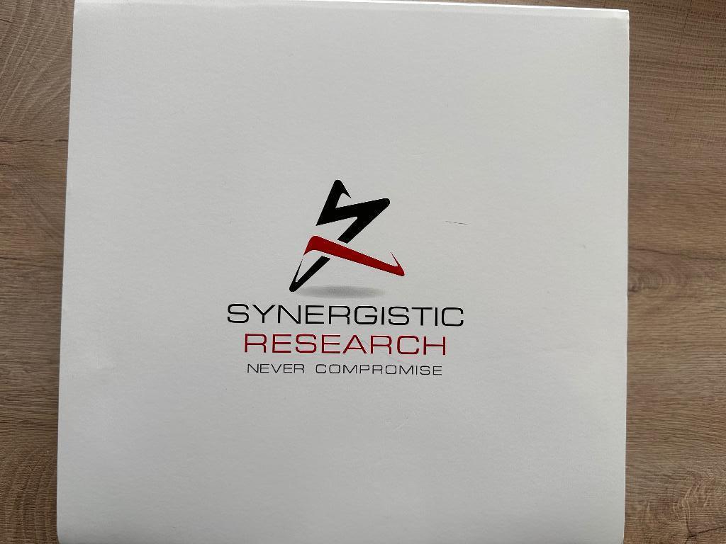 Câble  synergistic research Foundation, TV, Hi-fi & Vidéo, Câbles audio & Câbles de télévision, Enlèvement ou Envoi, Neuf, Moins de 2 mètres