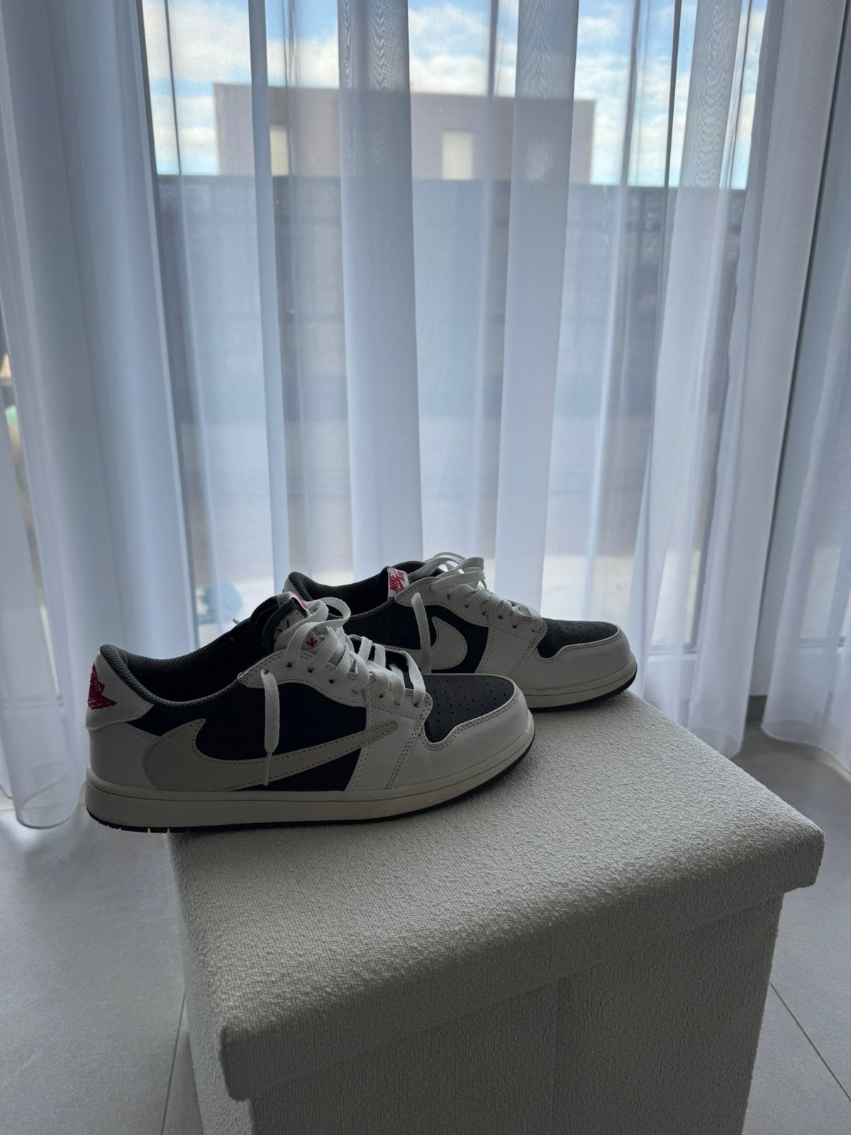 Nike air jordan 1low travis scott reverse mocha maat 44, Ophalen of Verzenden, Zo goed als nieuw, Sneakers