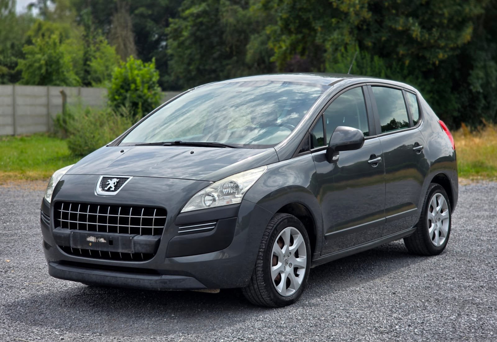 Peugeot 3008 1.6 HDI, Autos, Peugeot, Argent ou Gris, Boîte manuelle, 2020 kg, Noir