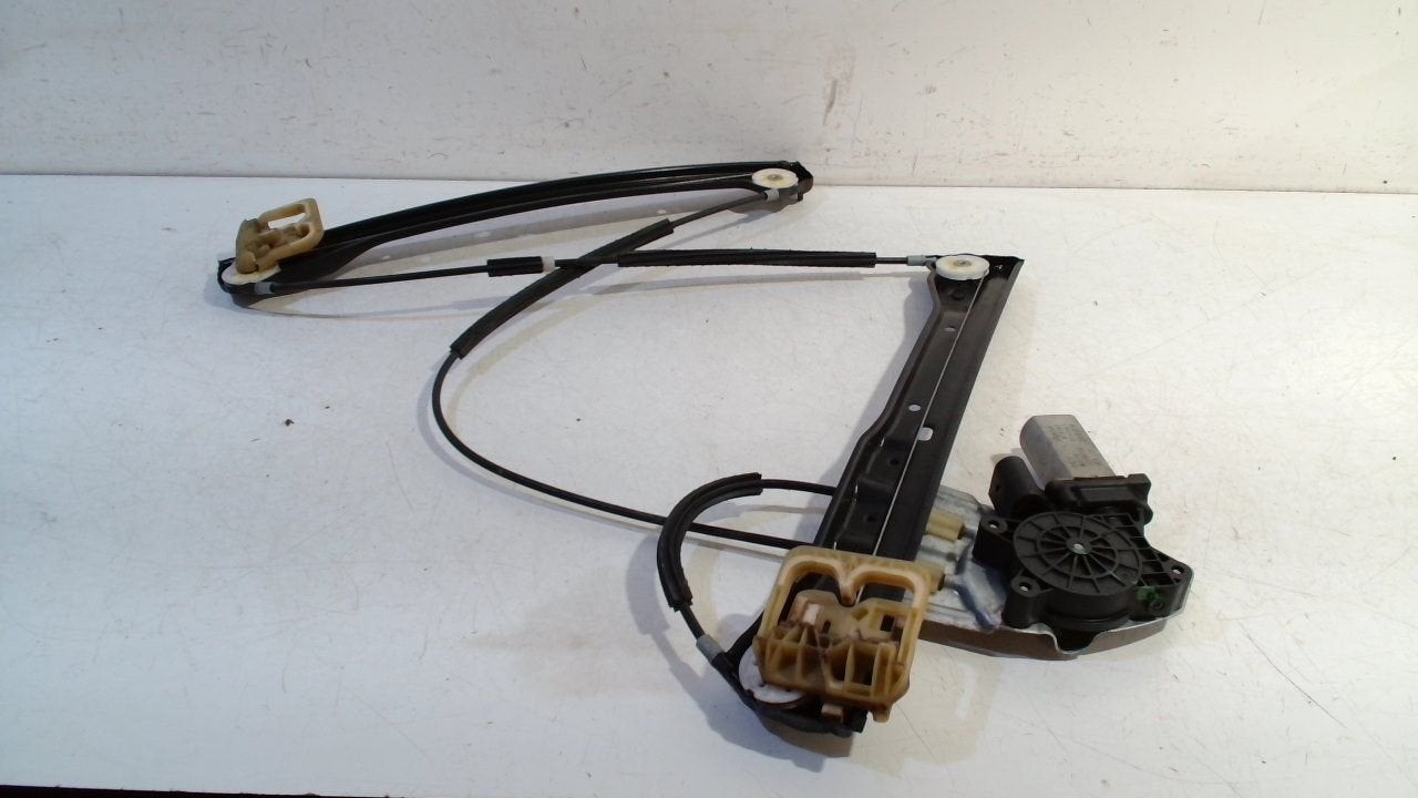 Raammechaniek elektrisch rechts voor Mini Paceman, Onderdelen@venauto.nl, Van der Ven Autorecycling B.V., Ettenseweg 76, 4706 PB Roosendaal, The Netherlands