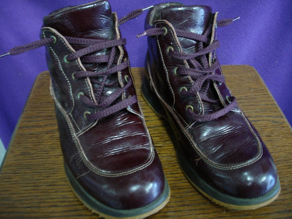 Mooi paar lak schoenen bordeaux maat 40., Overige kleuren, Lage of Enkellaarzen, Ophalen of Verzenden, Gedragen
