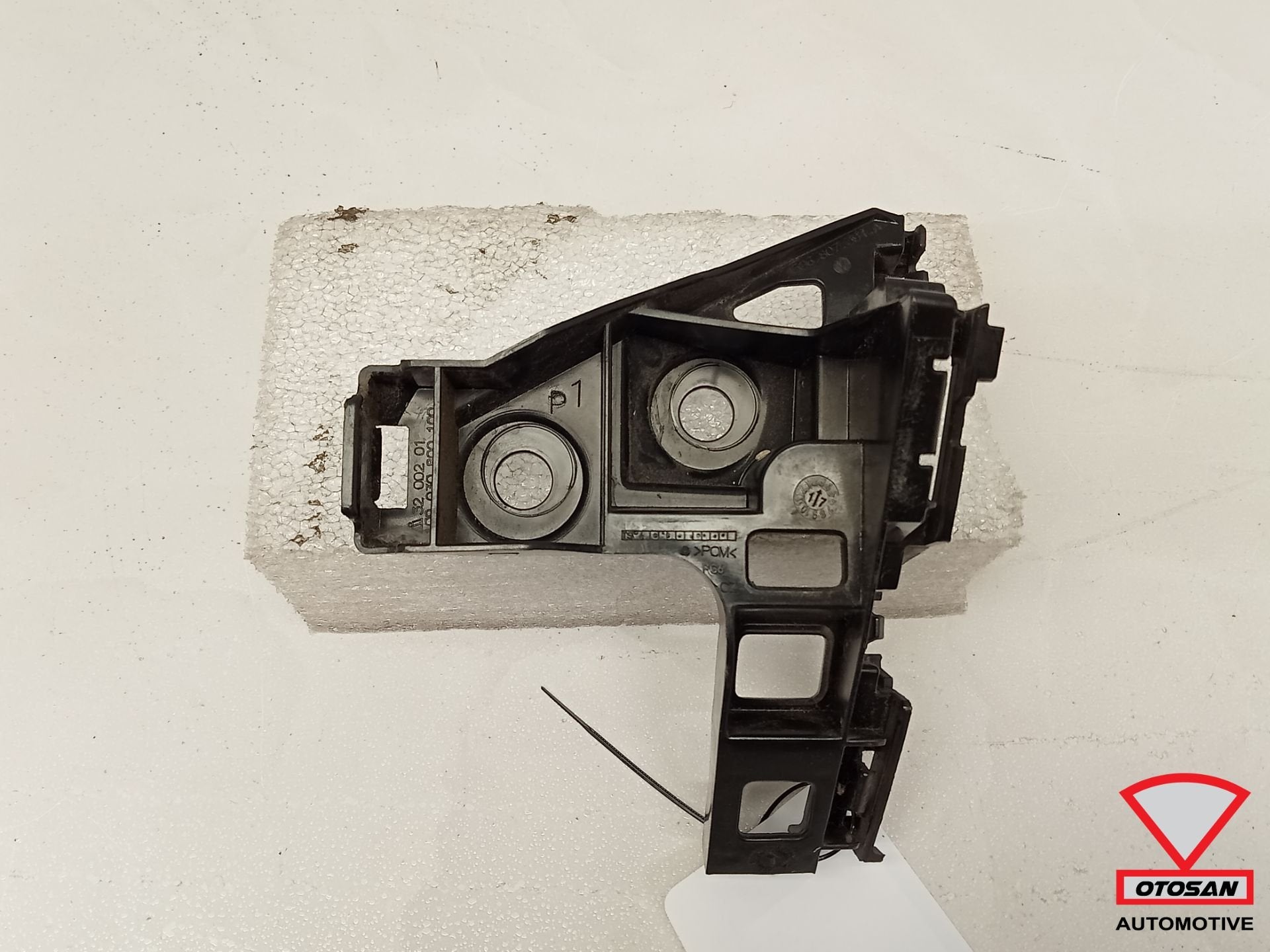 VW Golf 7 2013-2019 Rechts 5G6807394A Achterbumper houder OR, Gebruikt, Volkswagen, Volkswagen AG, Vw@volkswagen.de