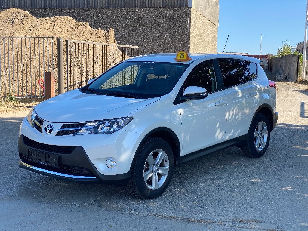 Toyota RAV4 2.0i 4x4 Lounge, Autos, Toyota, Euro 5, Entreprise, Boîte manuelle, Entretenue par le concessionnaire
