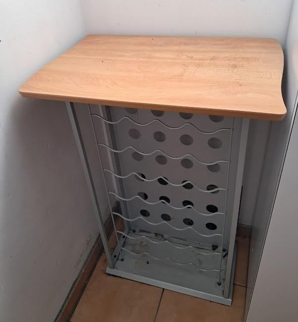 casier à vin avec un joli plateau sur le dessus, Enlèvement, Utilisé, 75 cm ou plus
