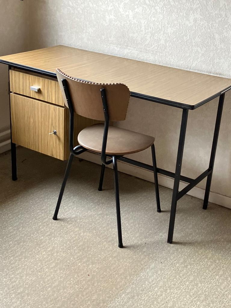 Bureau, Maison & Meubles, Vintage, Enlèvement, Utilisé