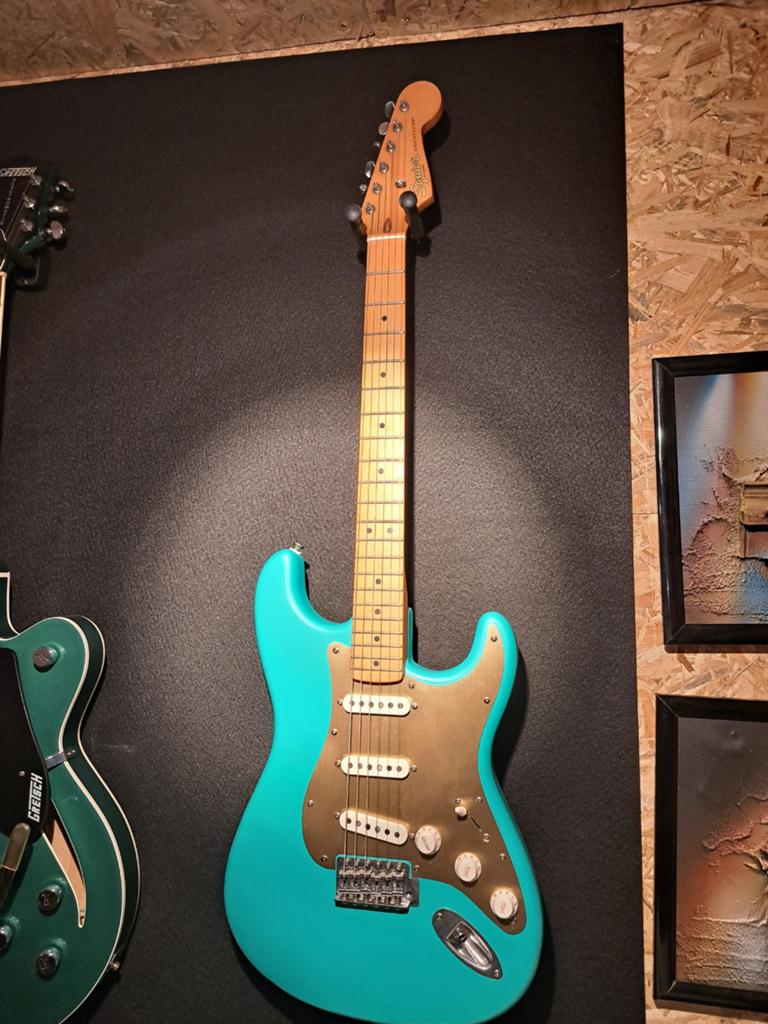 Fender squier classic vibe 40th anniversary te ruil, Musique & Instruments, Instruments à corde | Guitares | Électriques, Enlèvement