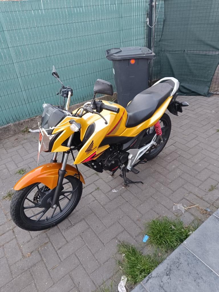 Honda GLR125, Motoren, Motoren | Honda, Particulier, Overig, 11 kW of minder, 1 cilinder, Minimaal motorrijbewijs A1, ABS, Handgeschakeld