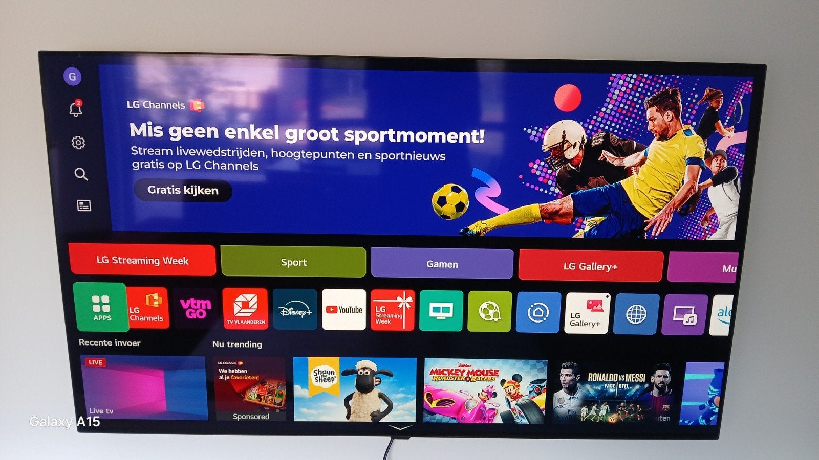 zo goed als nieuwe LG 55  inch o led tv 4 maand oud ., Ophalen, LED, 120 Hz, Zo goed als nieuw
