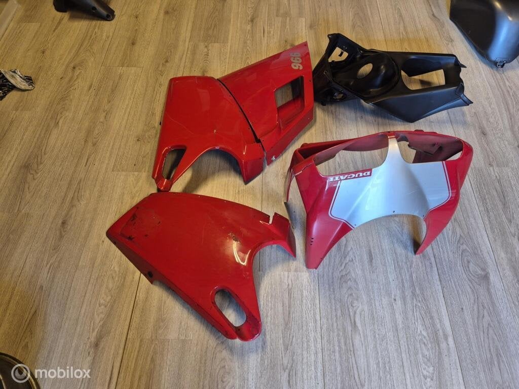Kuipset kuipdelen airbox kuipen topkuip 748 916 996 998, Gebruikt, Factorystore.service@ducati.com, Ophalen of Verzenden, Via Antonio Cavalieri Ducati, 74/5, 74/6, 40132 Bologna BO