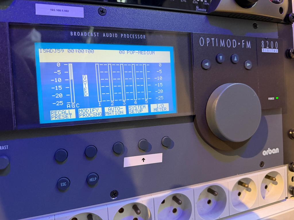 Orban Optimod 8200 v3, Audio, Tv en Foto, Professionele apparaten, Ophalen of Verzenden, Zo goed als nieuw