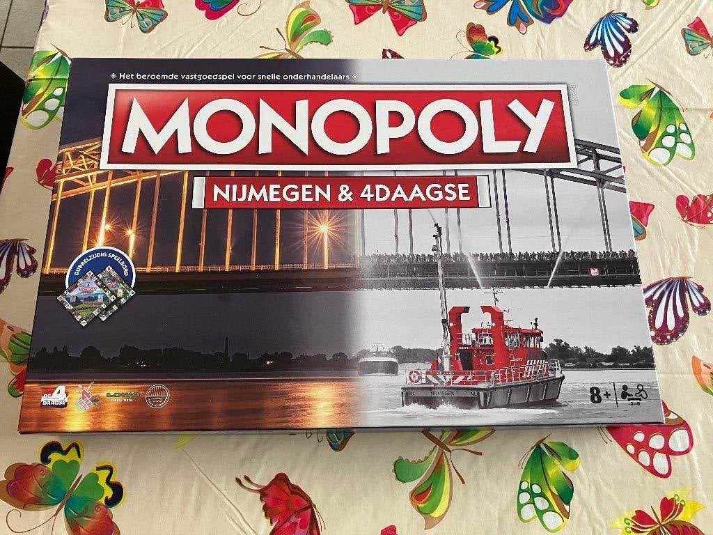 Monopoly Nijmegen & 4daagse ( nieuw ), Hobby en Vrije tijd, Ophalen of Verzenden