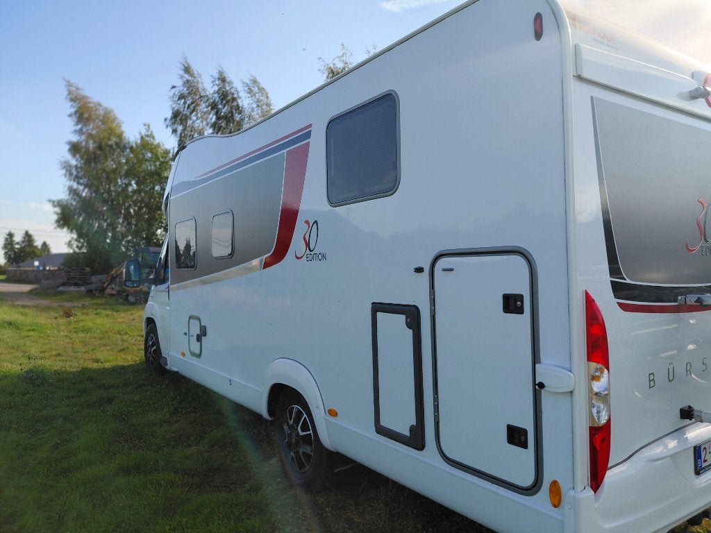 Burstner ixéo time serie 30 campervan te koop, Fiat, 7 tot 8 meter, Bedrijf, Raamblindering