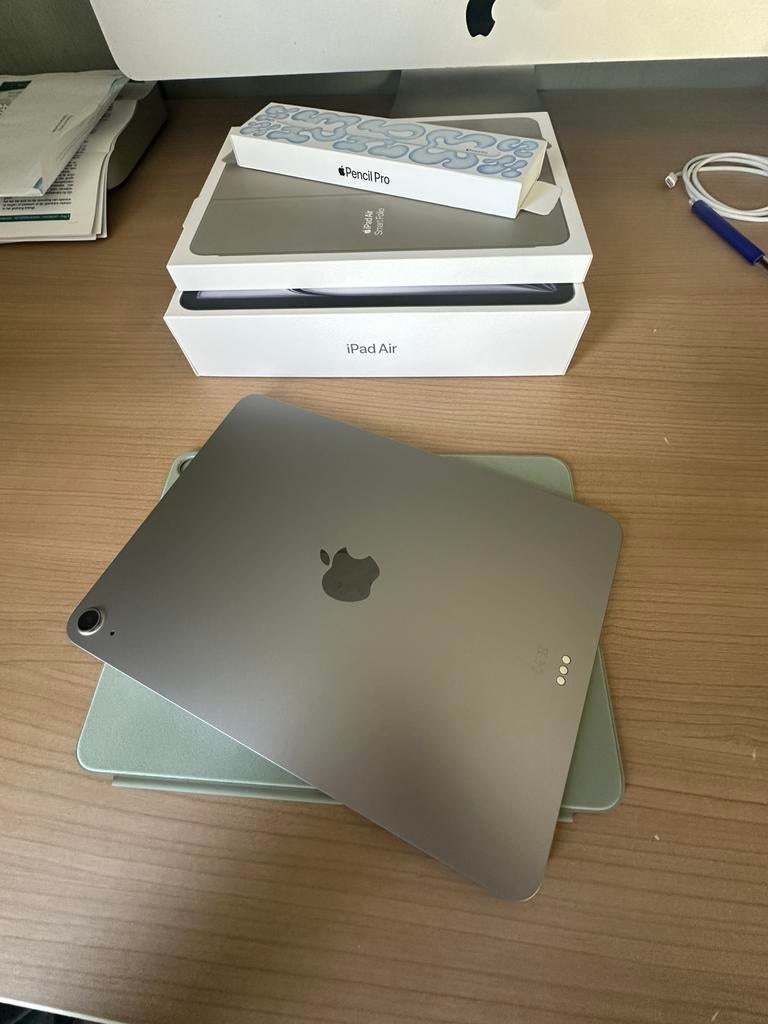 iPad Air M3, Ophalen, 11 inch, Zo goed als nieuw, Azerty