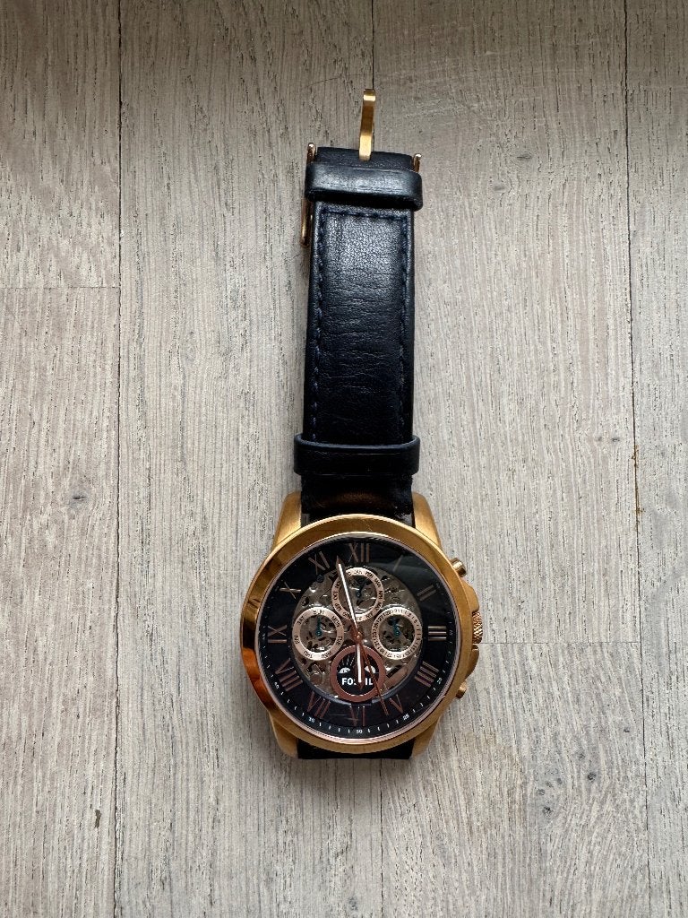 Montres, Handtassen en Accessoires, Horloges | Heren, Overige merken, Overige materialen, Polshorloge, Ophalen of Verzenden