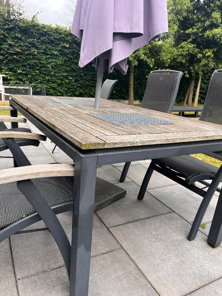 Houten/metaal buiten eettafel en stoelen, Ophalen, 4 zitplaatsen, Gebruikt, Eettafel
