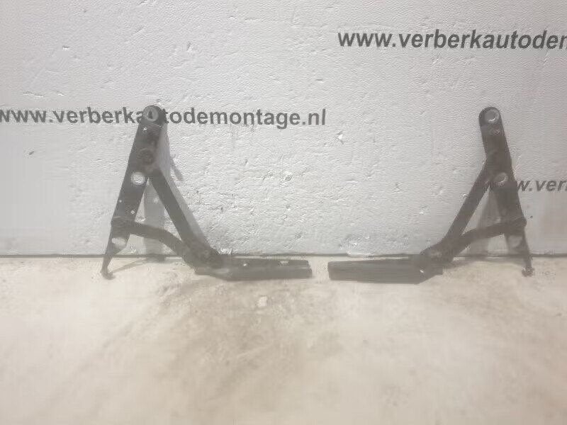 ACHTERKLEPSCHARNIER set li en re Audi 80 (B4), Auto-onderdelen, Gebruikt, Auto-Union-Straße 1, 85057 Ingolstadt, DE, Info@audi.de