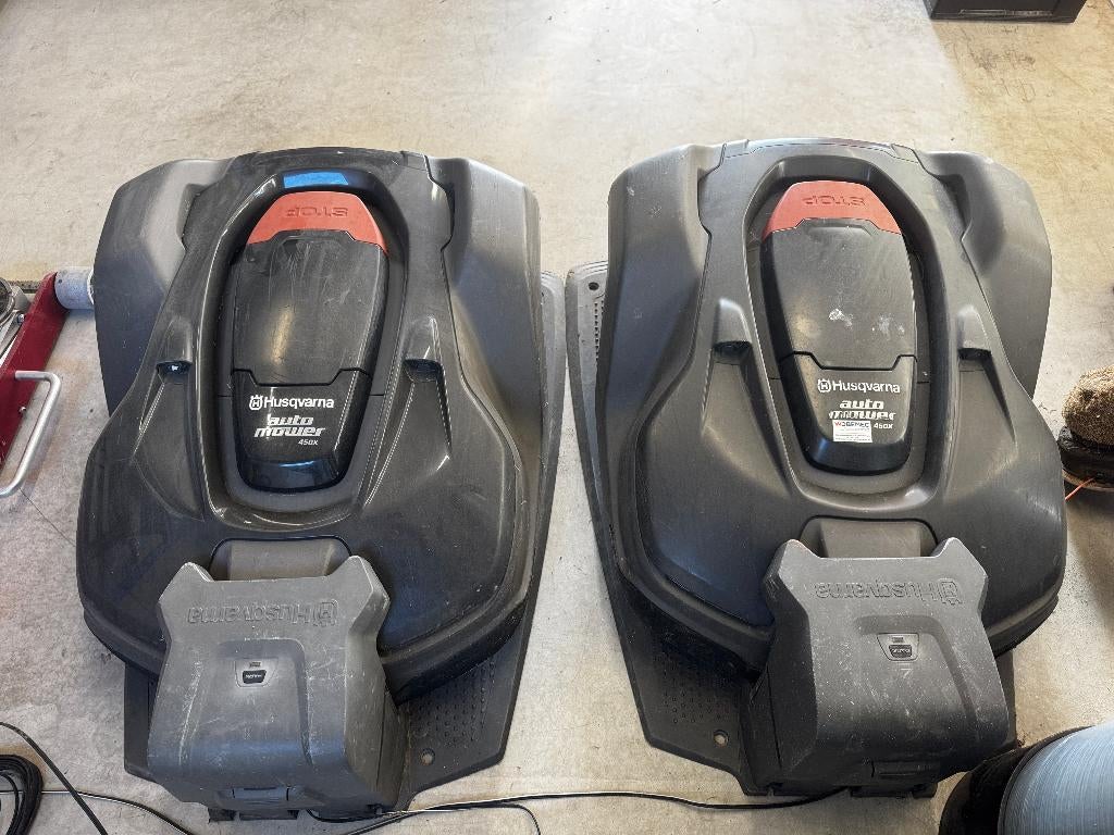 2 x Husqvarna 450X - bouwjaar 2016 met reserveonderdelen, Ophalen, Gebruikt, Bestuurbaar via app, 20 tot 25 cm