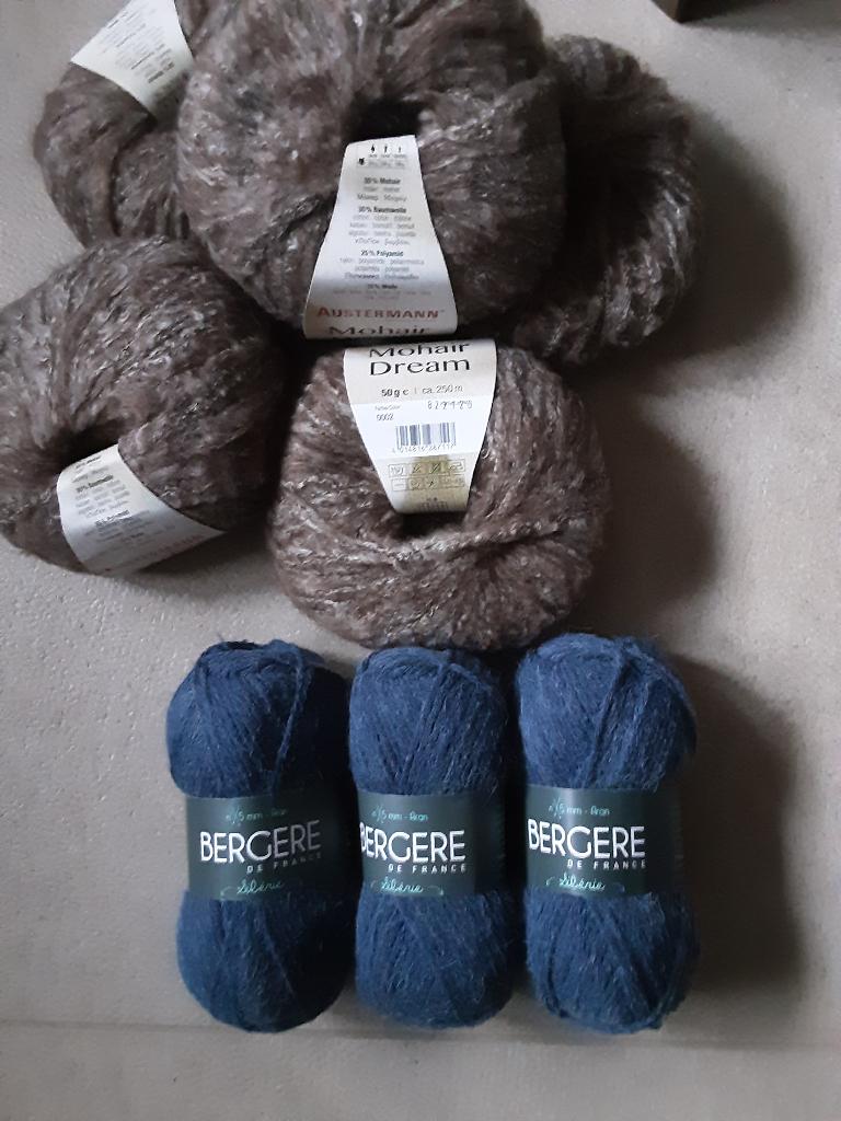 Wol bruin gespikkeld en blauw, Ophalen, Nieuw, Breien, Wol of Garen
