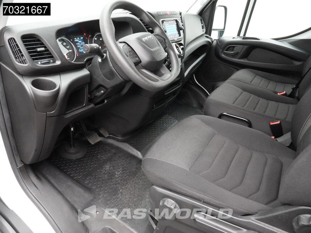 Iveco Daily 35S16 Automaat L3H2 160PK Airco Camera Parkeerse, Auto's, Automaat, Stof, Gebruikt, Euro 6