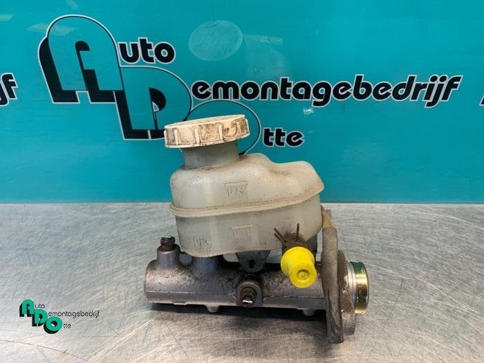 Cylindre de frein principal d'un Mitsubishi Lancer (Lancer 0, -, 3 mois de garantie, Utilisé, Mitsubishi