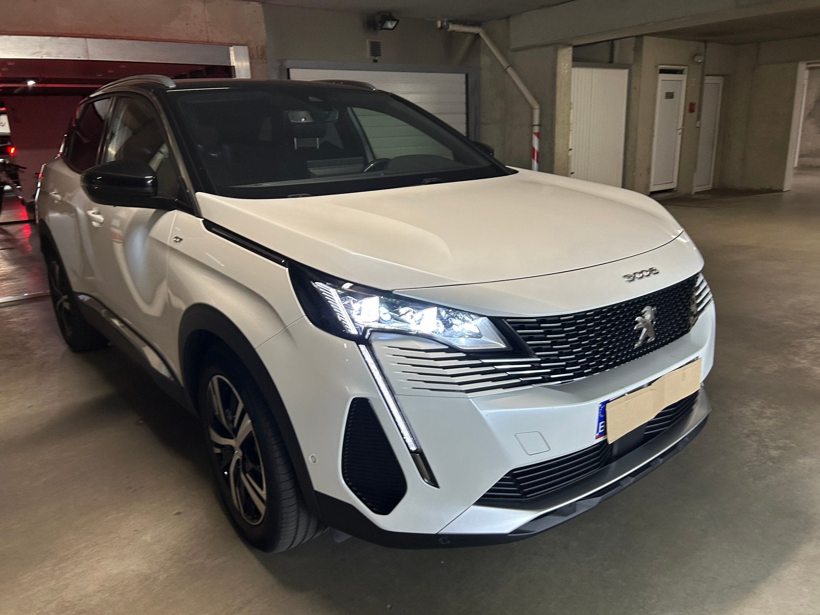 Peugeot 3008 gt automaat, Automaat, Achterwielaandrijving, Zwart, Leder en Stof