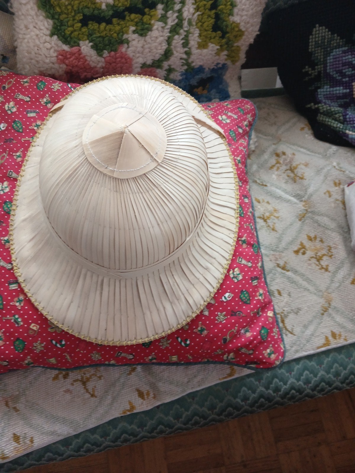 Chapeau colonial, Enlèvement, Chapeau