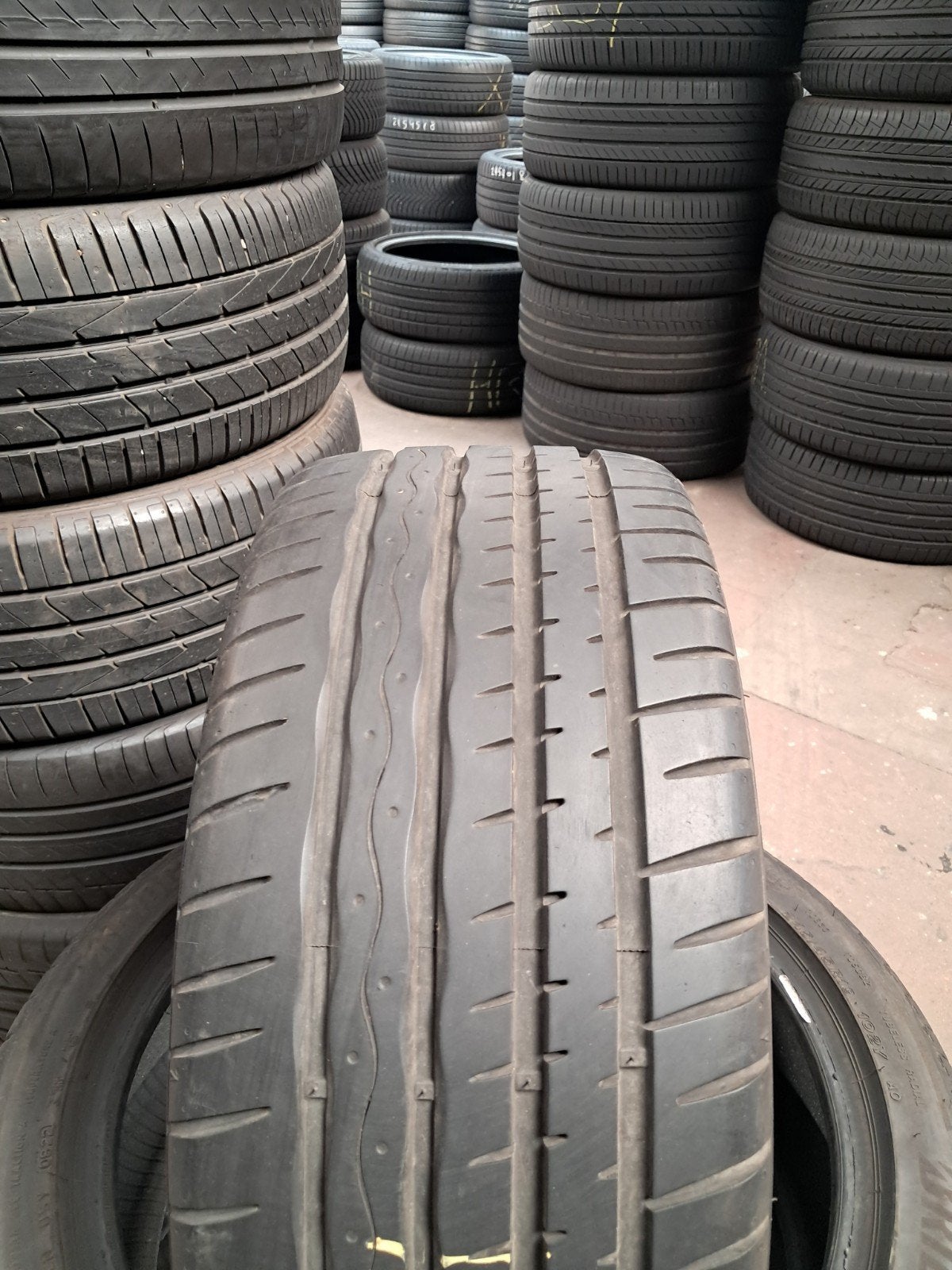 21535r17 215 35 r17 215/35/r17 Hankook avec montage, Enlèvement ou Envoi
