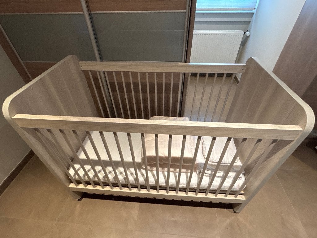 Kinderbedje, Ophalen, Zo goed als nieuw, Matras