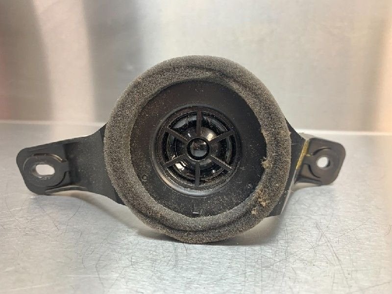 LUIDSPREKER Toyota RAV4 (A3) (|8616042130|), Gebruikt, Kundenbetreuung@toyota.de, Toyota, Toyota-Allee 2
50858  Köln, DE