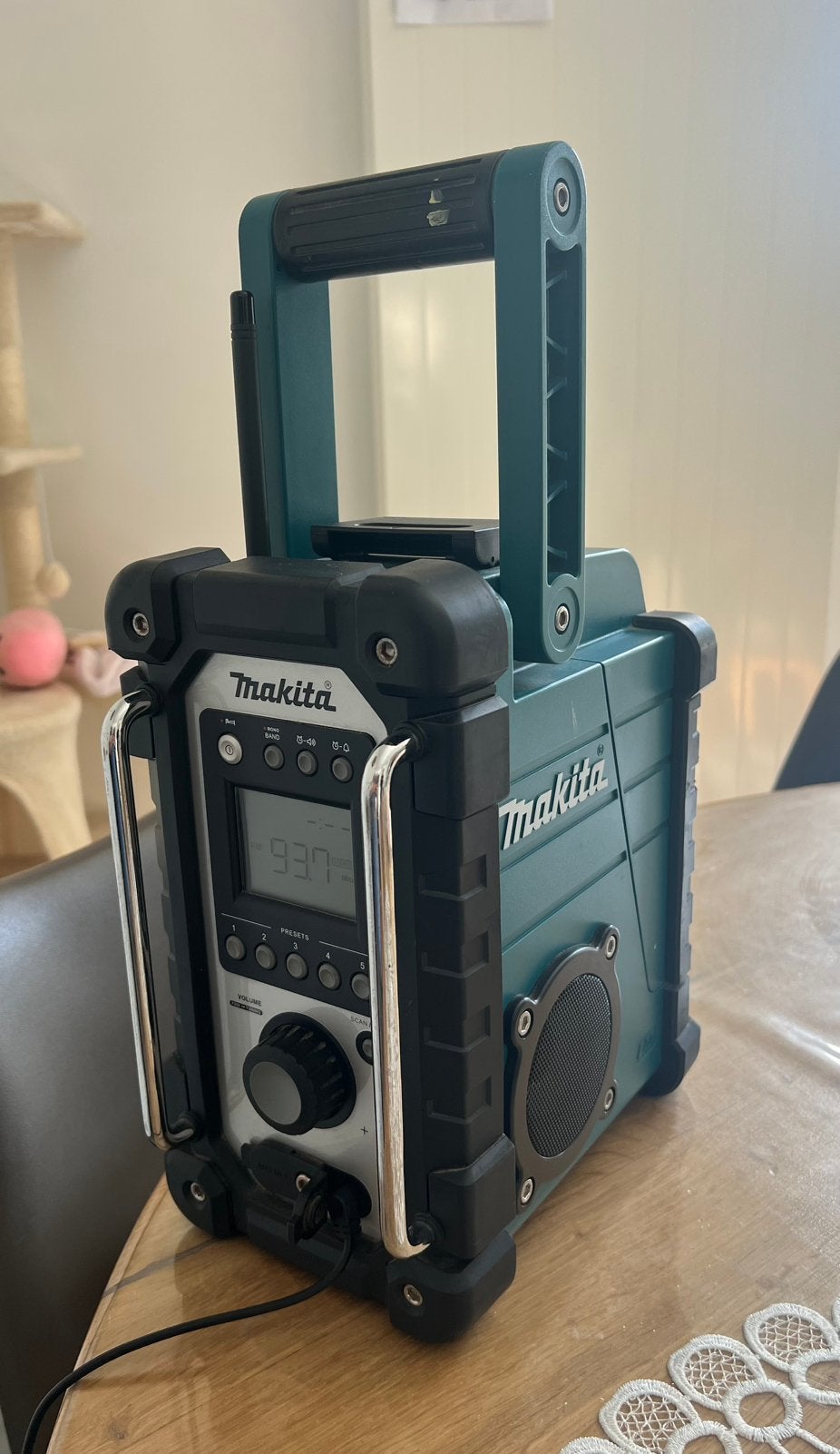 Radio de chantier Makita BMR102, TV, Hi-fi & Vidéo, Radios, Enlèvement ou Envoi, Comme neuf, Radio de chantier