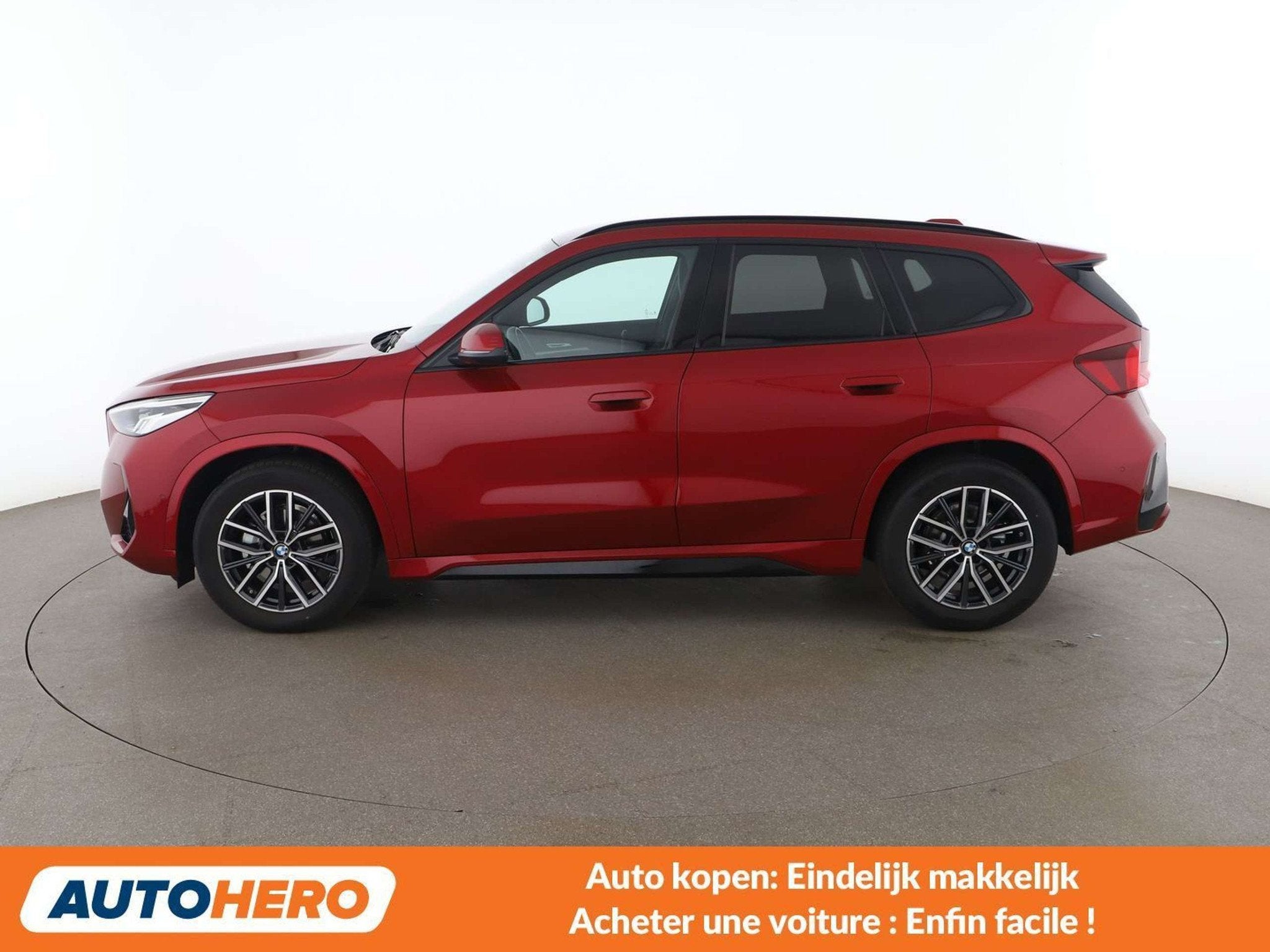 BMW X1 sDrive 18i M Sport (année de construction 2026), Autos, Achat, Autres carburants, Alcantara, 5 places
