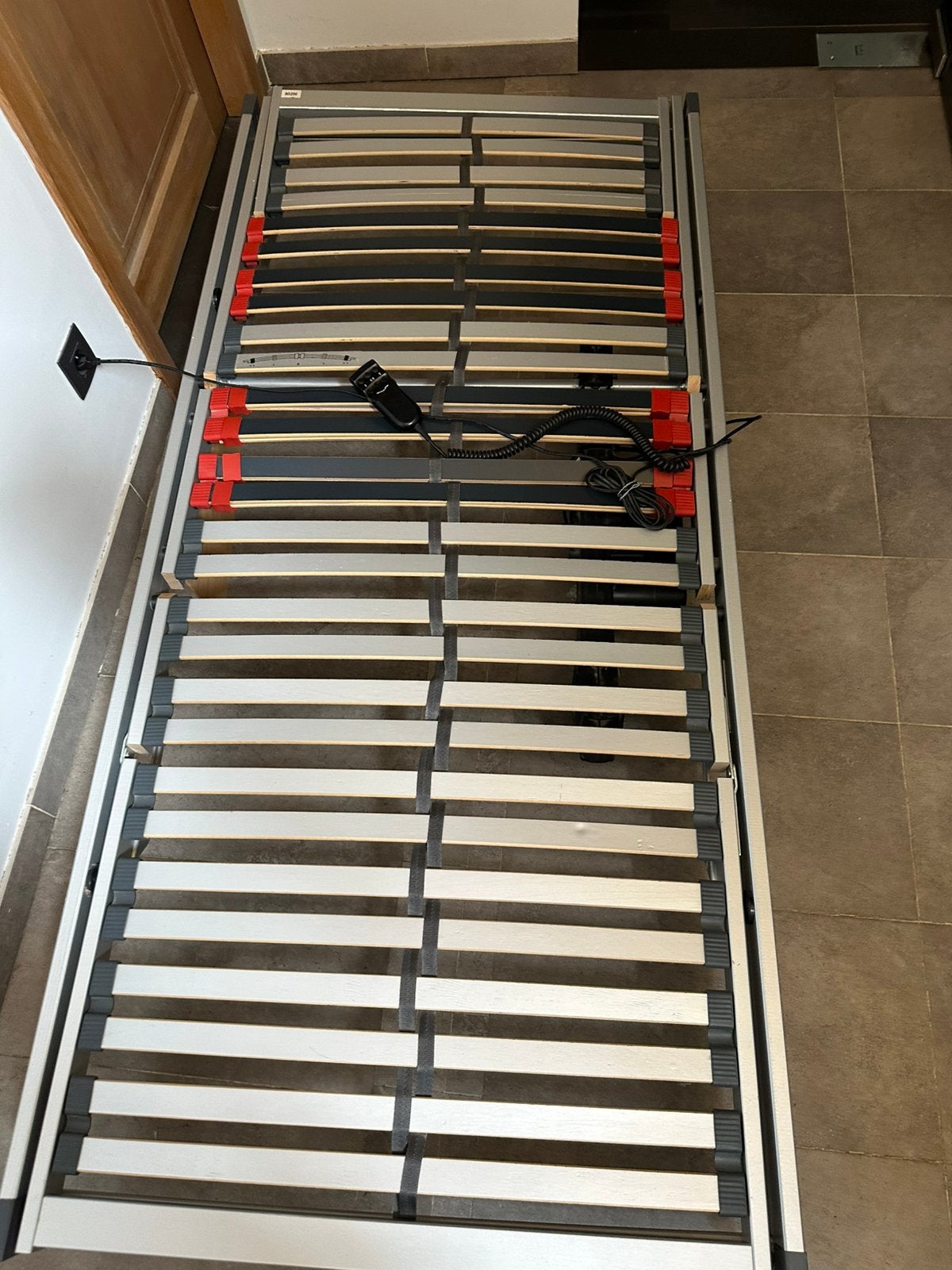 Elektrische lattenbodem 90x200 cm  2 stuks beschikbaar, Huis en Inrichting, Ophalen, Zo goed als nieuw
