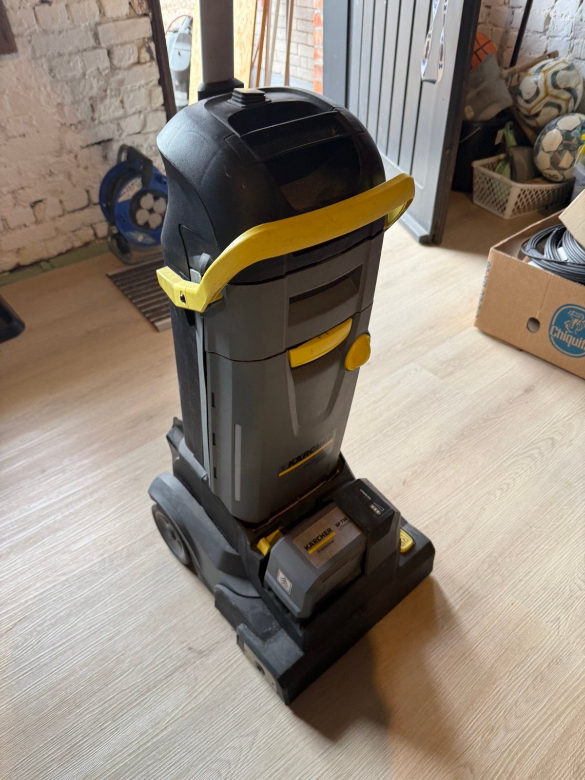 Kärcher Professional BR 30/4 C Bp – Accu Schrobzuigmachine, Bricolage & Construction, Matériel de nettoyage, Enlèvement, Comme neuf