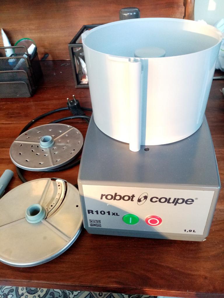Robot coupe combiné cutter coupe légumes r101 xl, Enlèvement ou Envoi