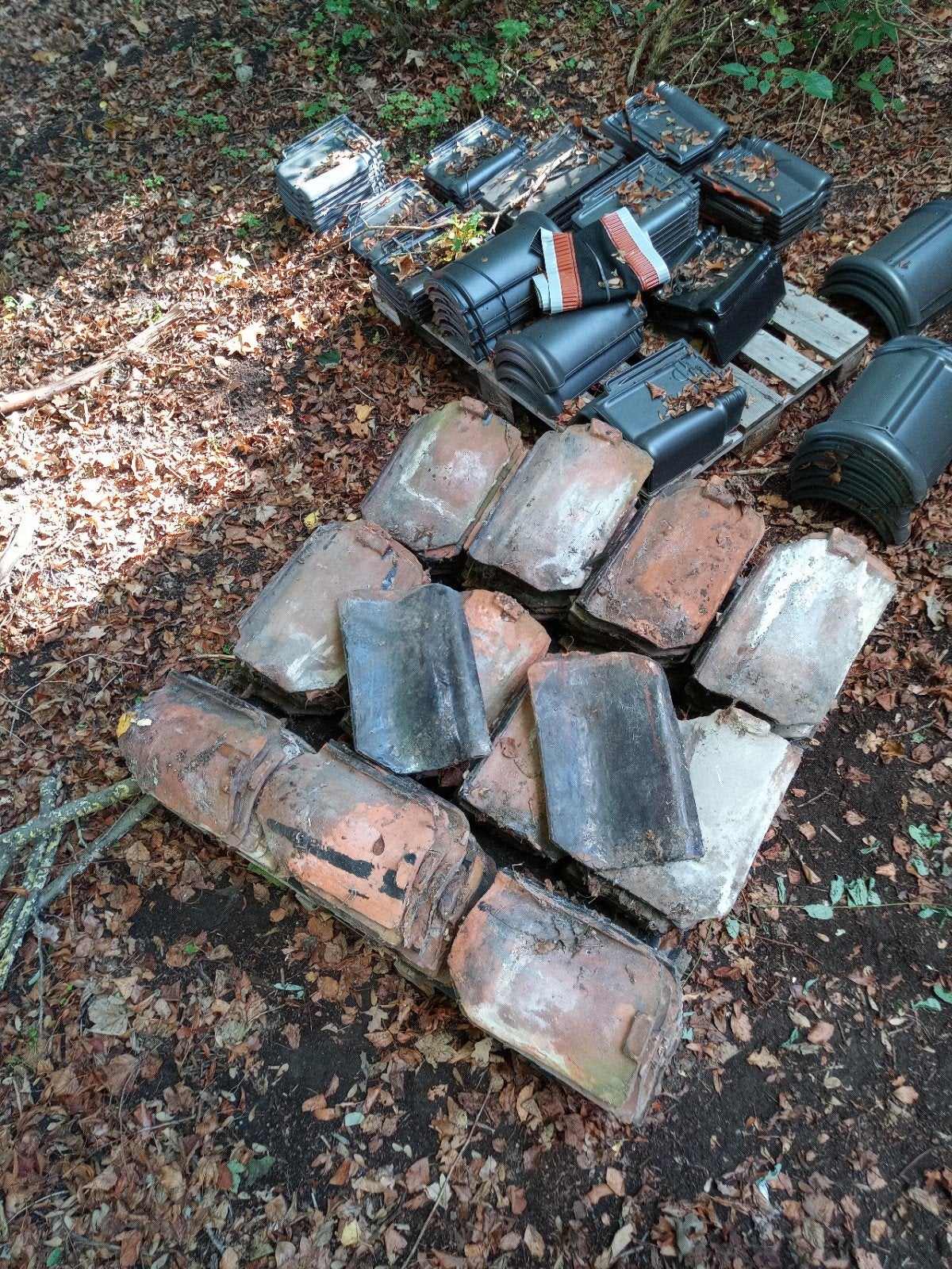 Boomse dakpannen, Doe-het-zelf en Bouw, Ophalen, Zwart, Dakpannen