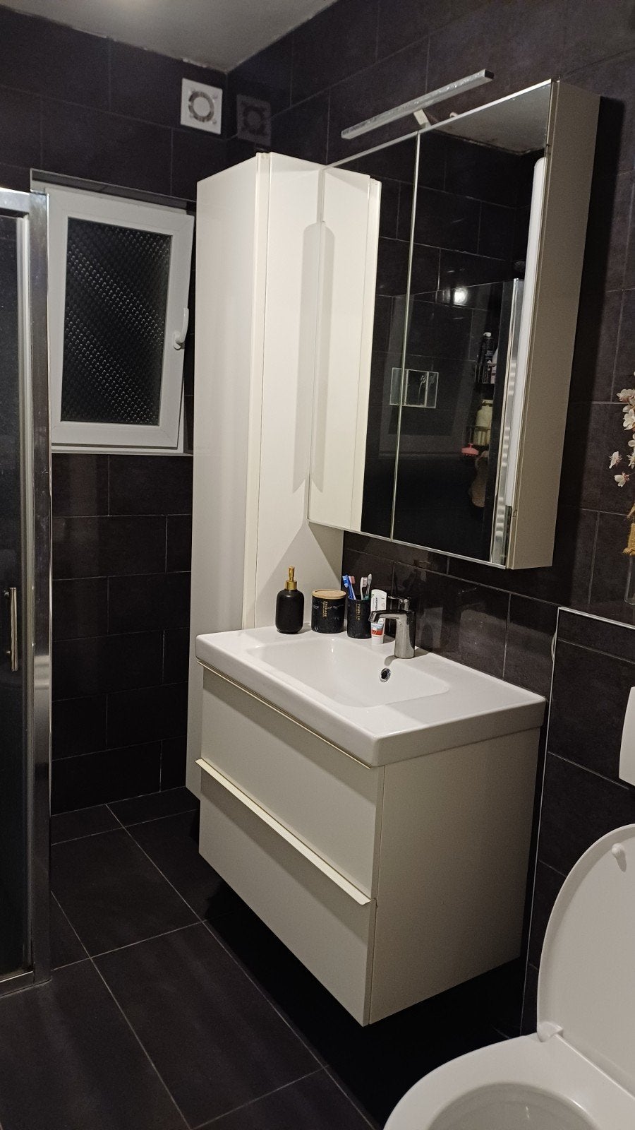 Meubles de salle de bain brillants IKEA, Enlèvement
