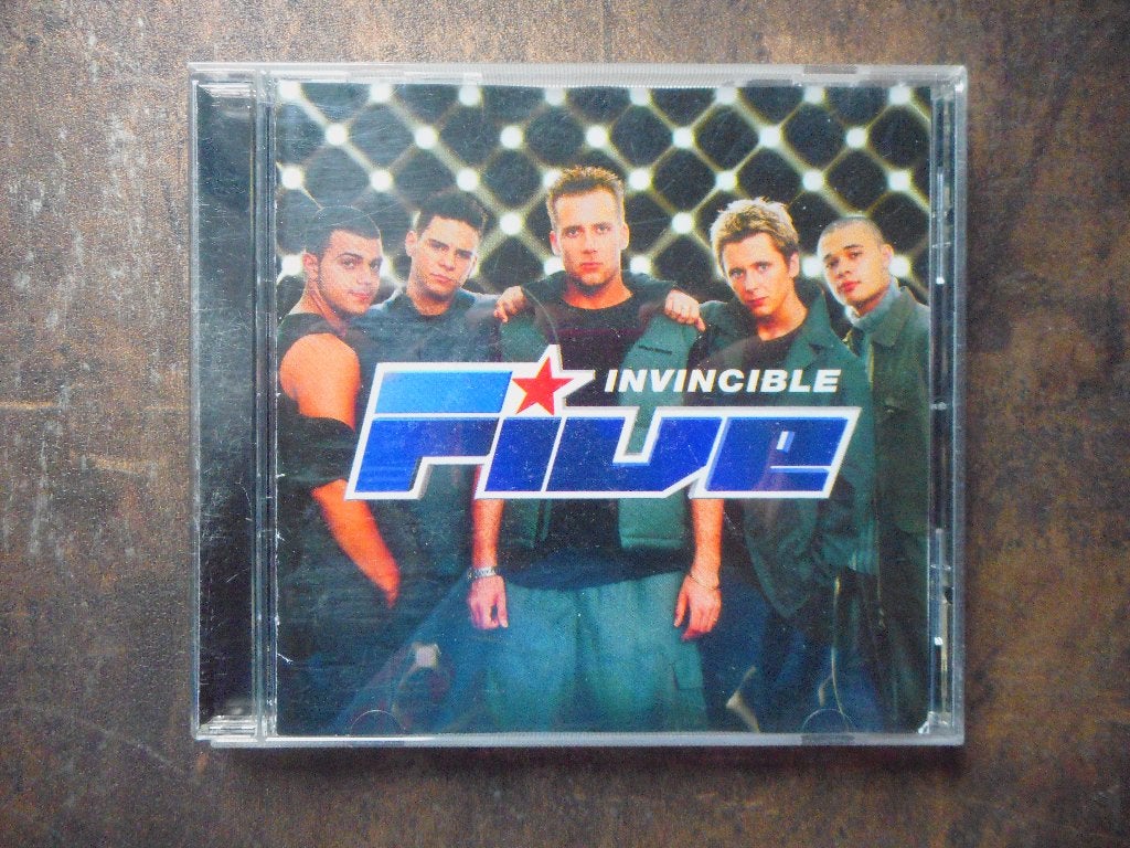 CD Five - Invincible (zie foto's), Enlèvement ou Envoi, 1990 - 1999, Utilisé