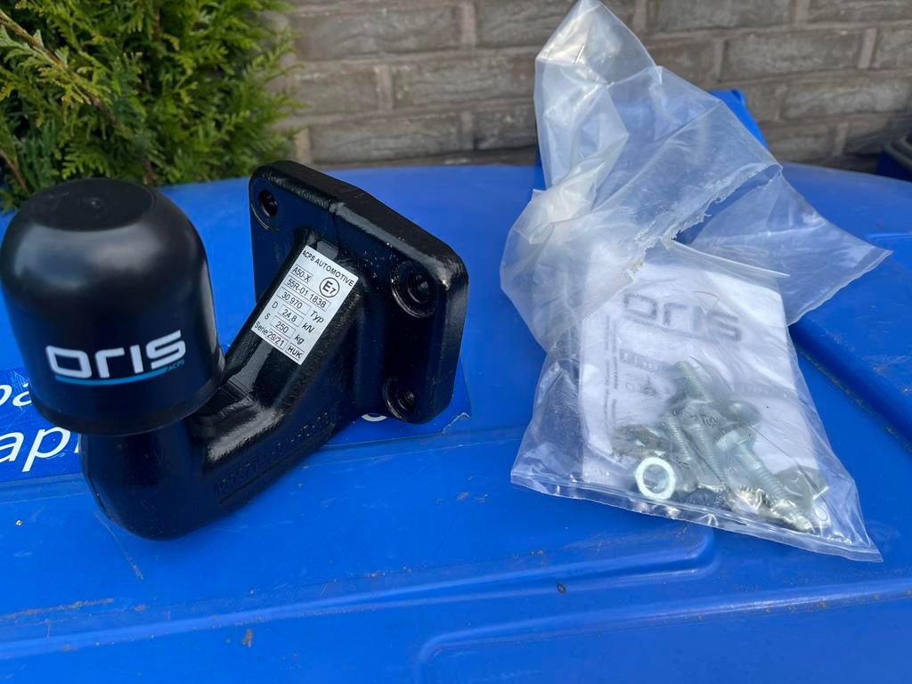 Trekhaak bol die hoger komt, Hobby en Vrije tijd, Modelbouw | Radiografisch | Auto's, Ophalen, Zo goed als nieuw